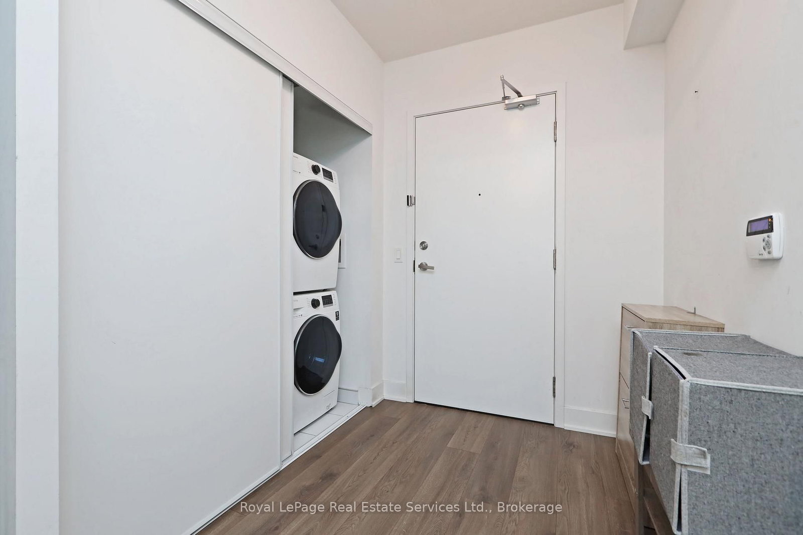 99 Broadway Avenue S, Unit 2107 - Photo 3