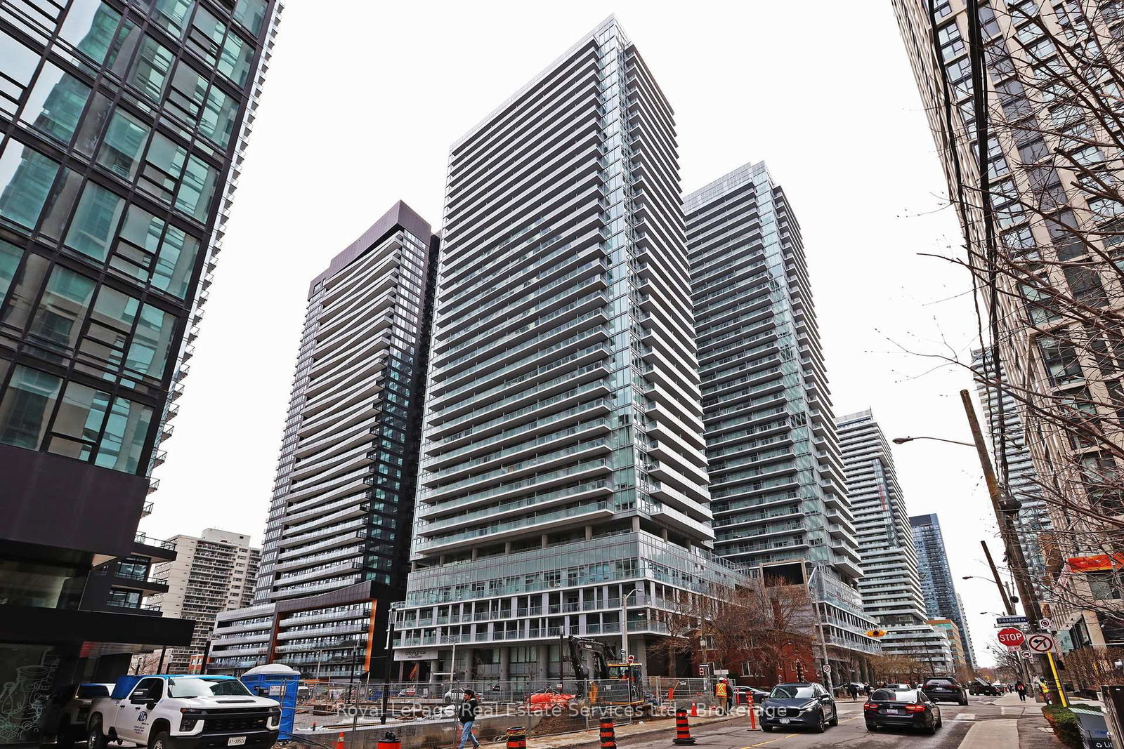 99 Broadway Avenue S, Unit 2107 - Photo 30