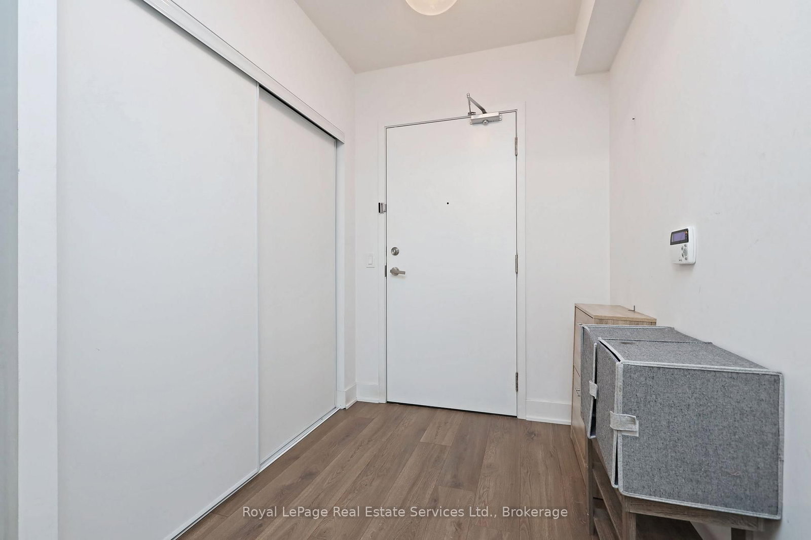 99 Broadway Avenue S, Unit 2107 - Photo 4