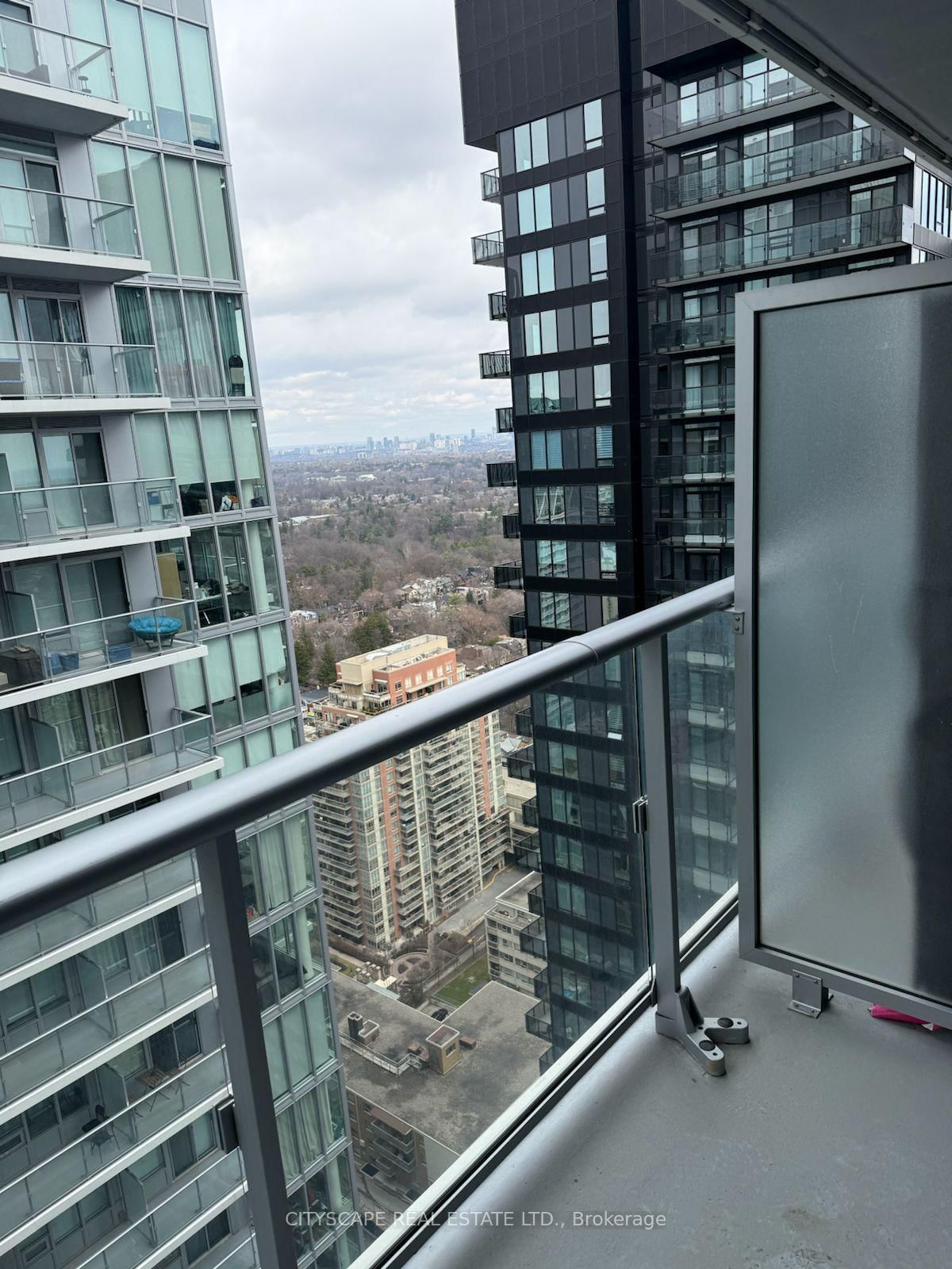 195 Redpath Avenue, Unit 3501 - Photo 32