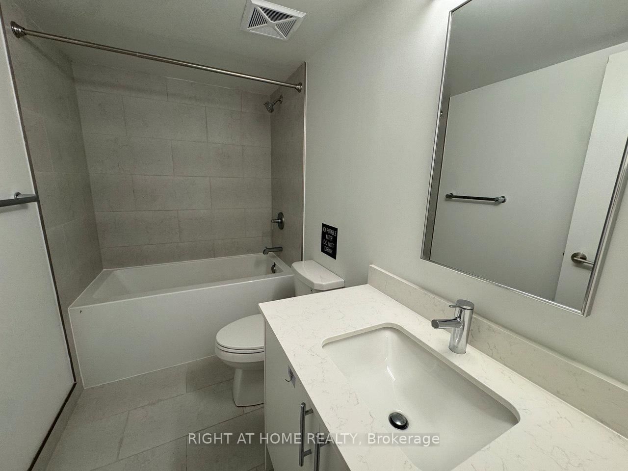 3 Strathgowan Avenue, Unit 313 - Photo 18