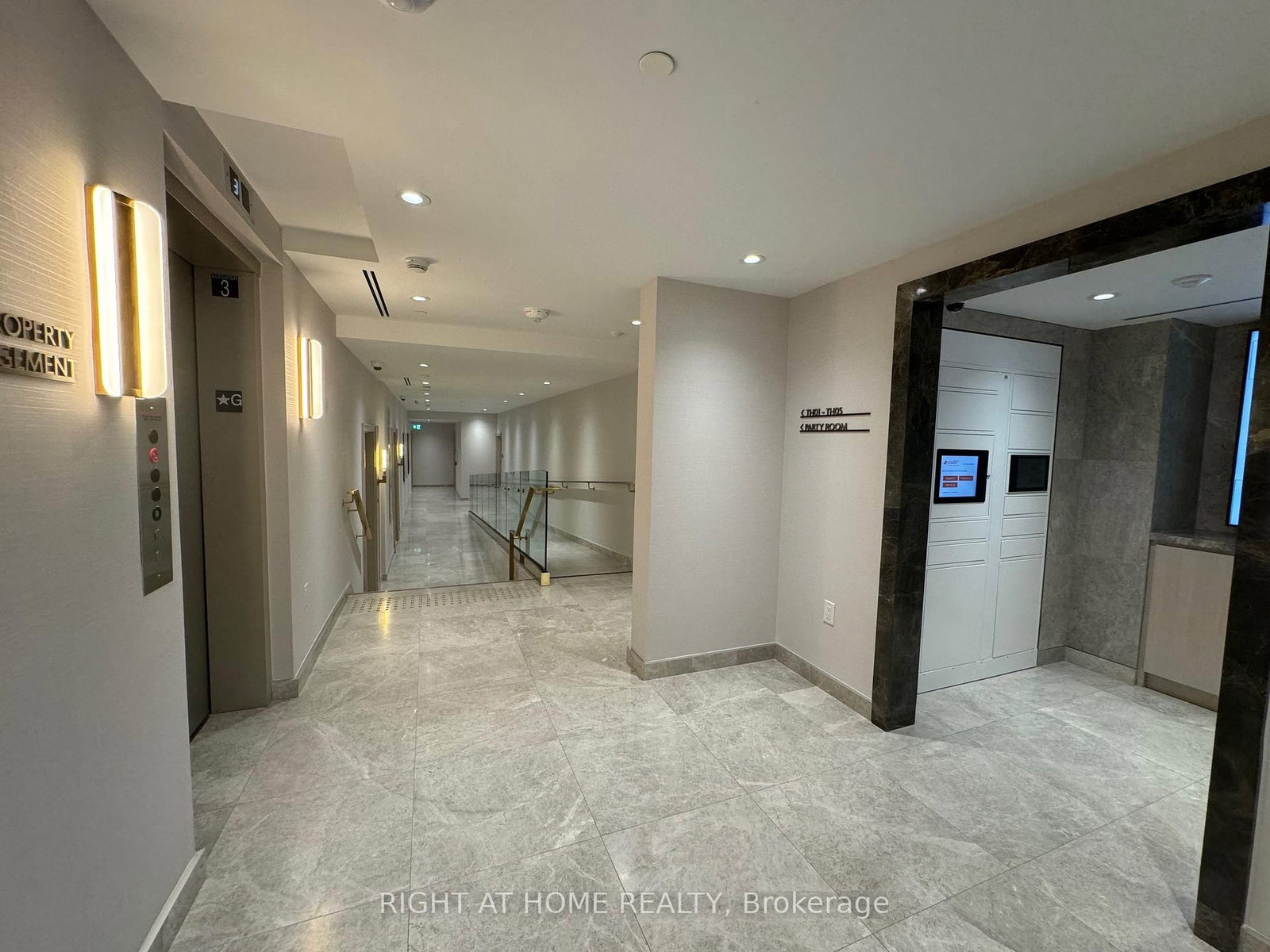 3 Strathgowan Avenue, Unit 313 - Photo 4