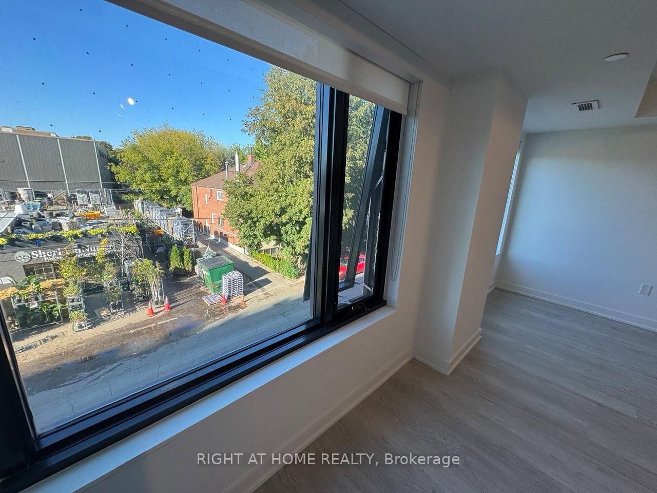 3 Strathgowan Avenue, Unit 313 - Photo 9