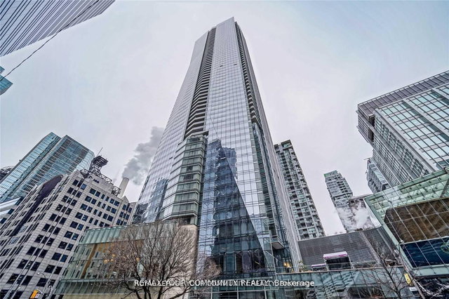 5207 - 180 University Avenue