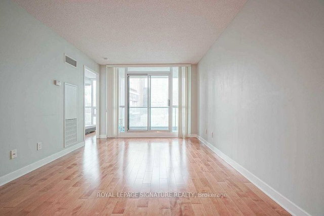 1711 - 12 Yonge Street