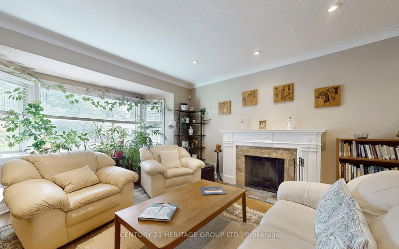 242 Joicey Blvd, Toronto, M5M 2V7 | Image 2