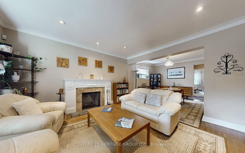 242 Joicey Blvd, Toronto, M5M 2V7 | Image 3