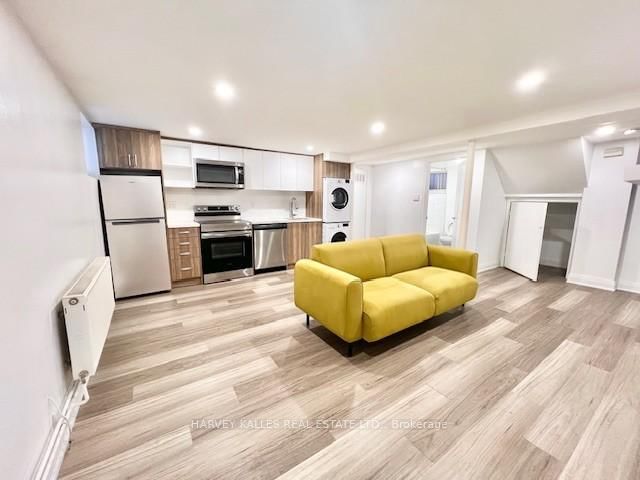 Bsmt - 545 Palmerston Blvd, Toronto, M6G 2P4 | Image 3