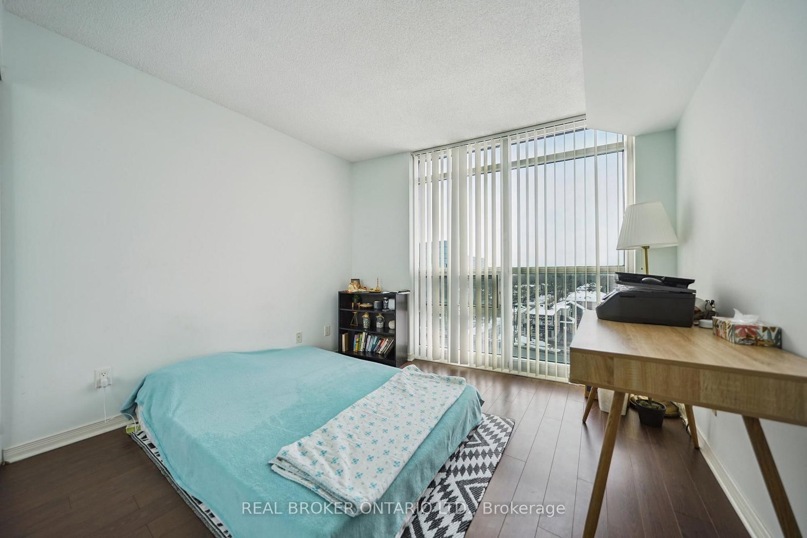 28 Harrison Garden Boulevard, Unit 808 - Photo 17