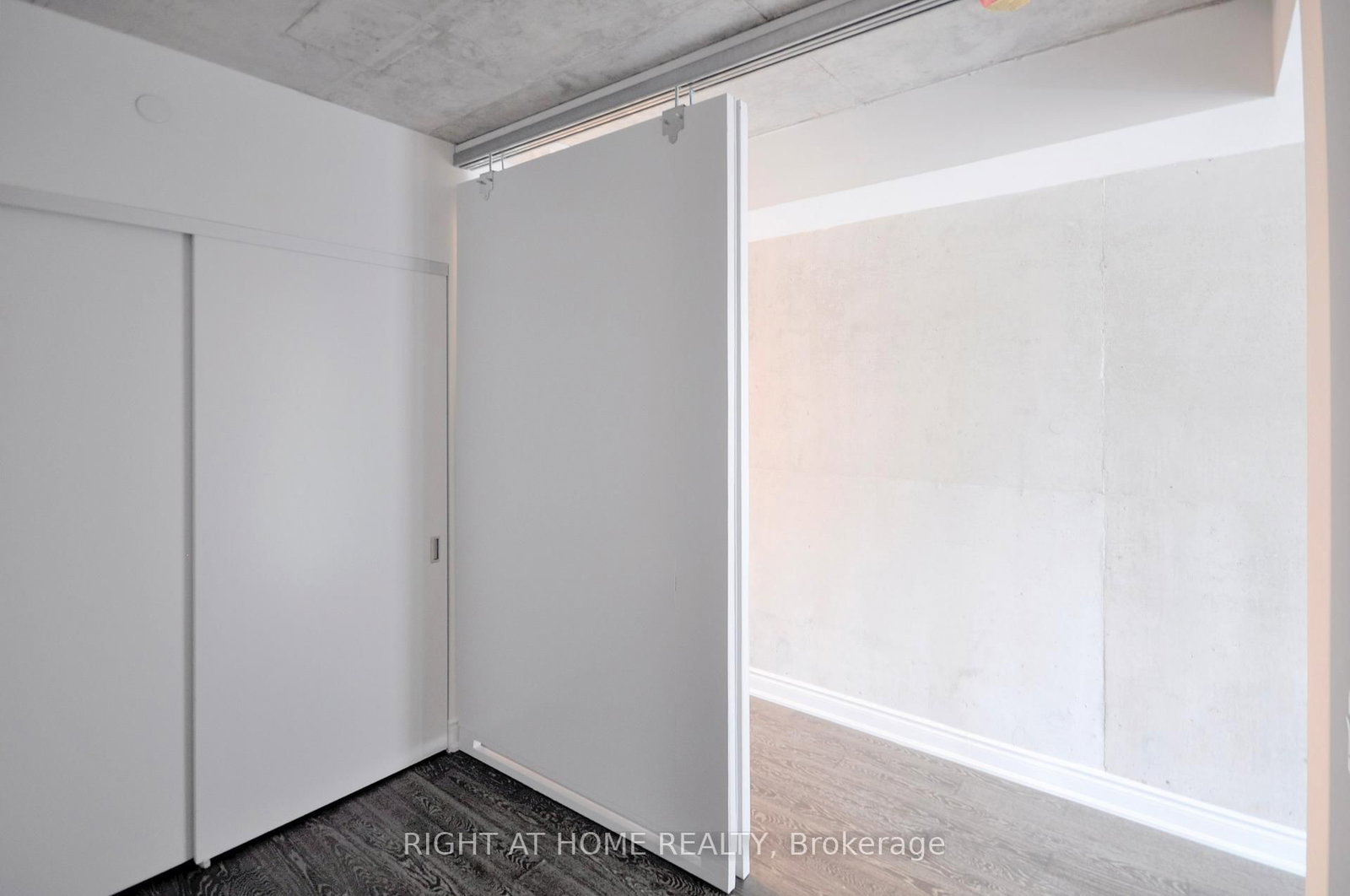 608 Richmond Street W, Unit 705 - Photo 13