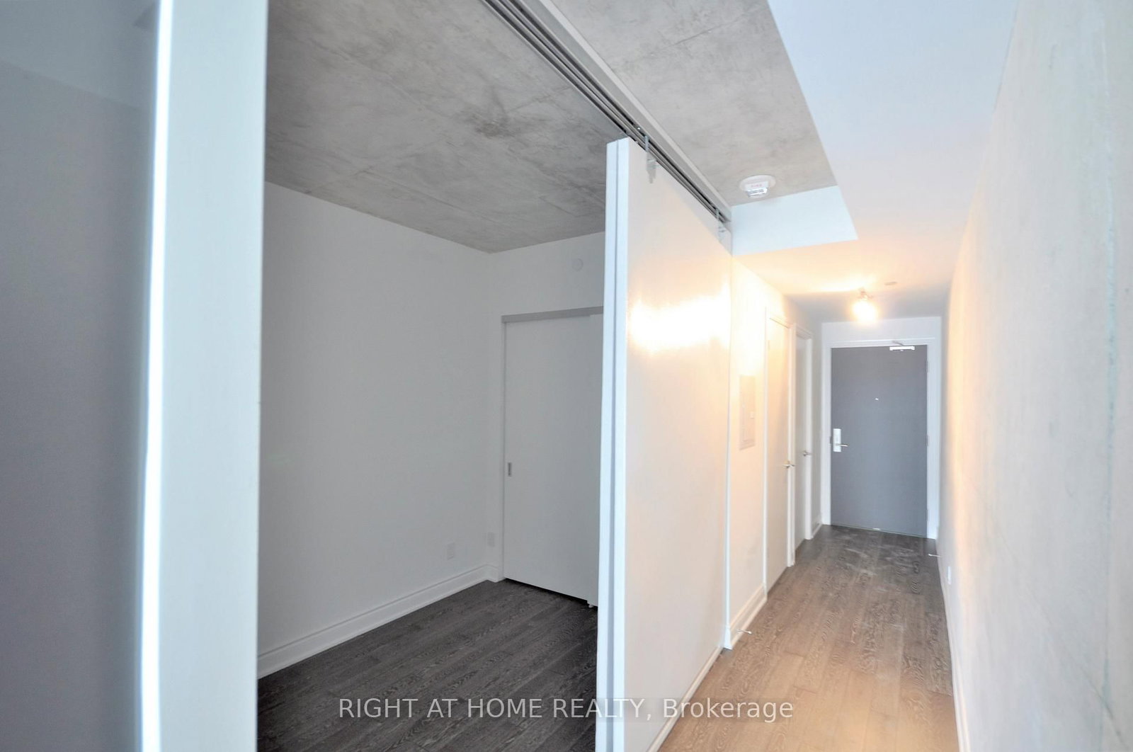 608 Richmond Street W, Unit 705 - Photo 14