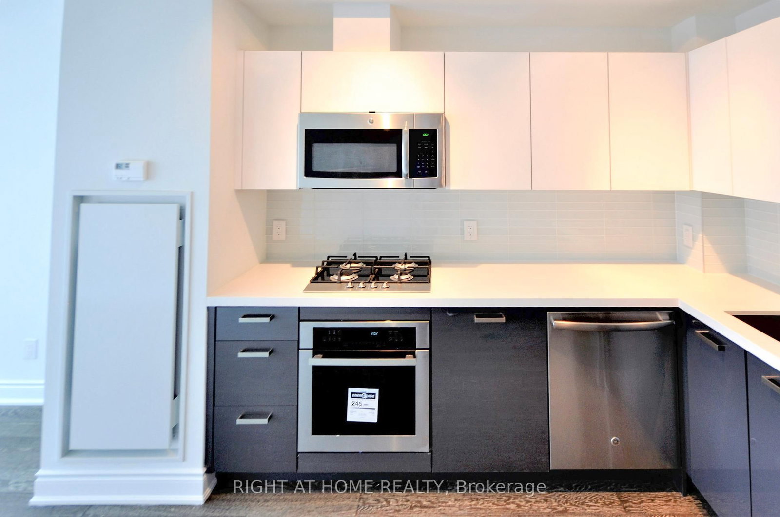 608 Richmond Street W, Unit 705 - Photo 7