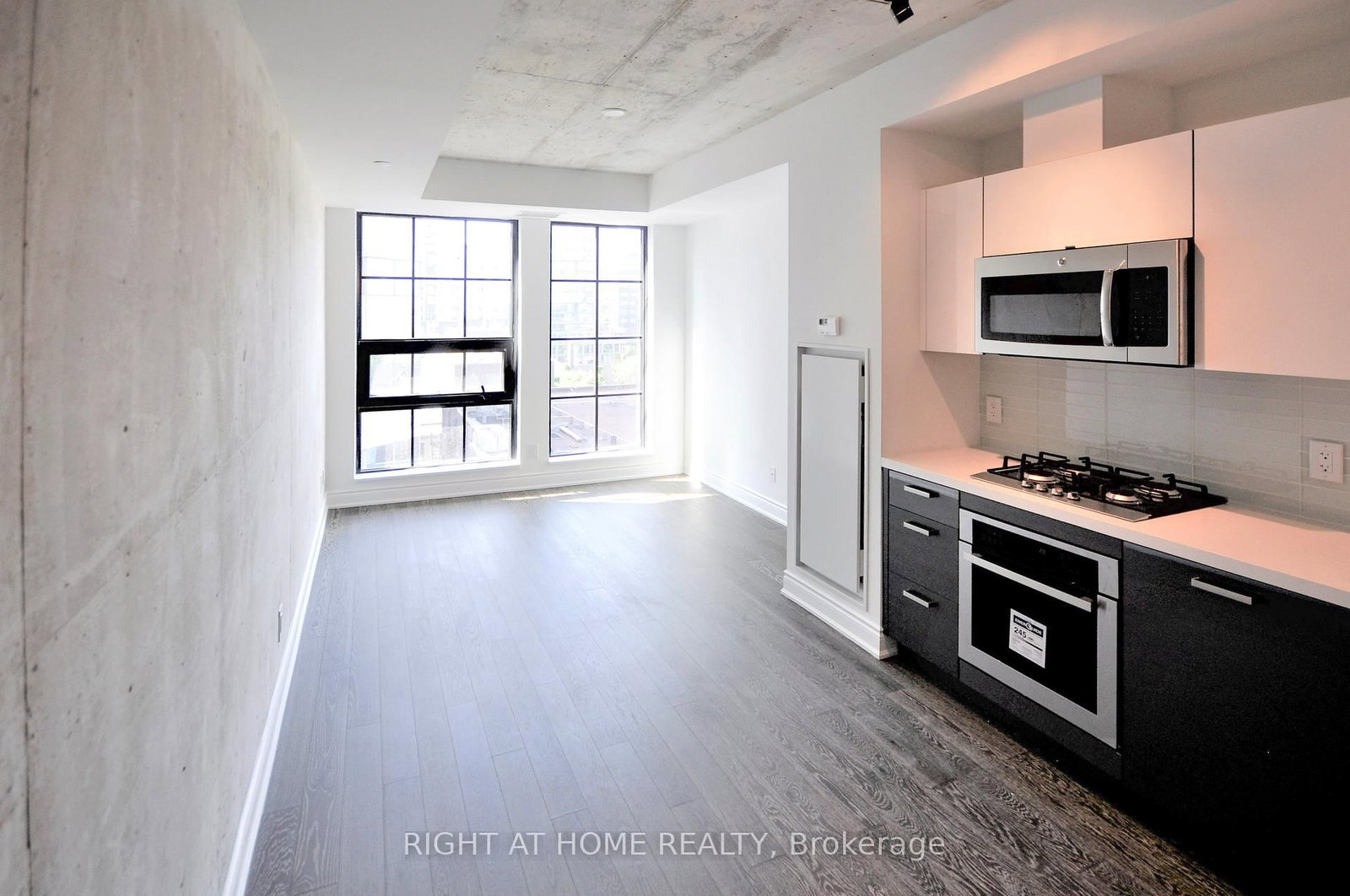 608 Richmond Street W, Unit 705 - Photo 8