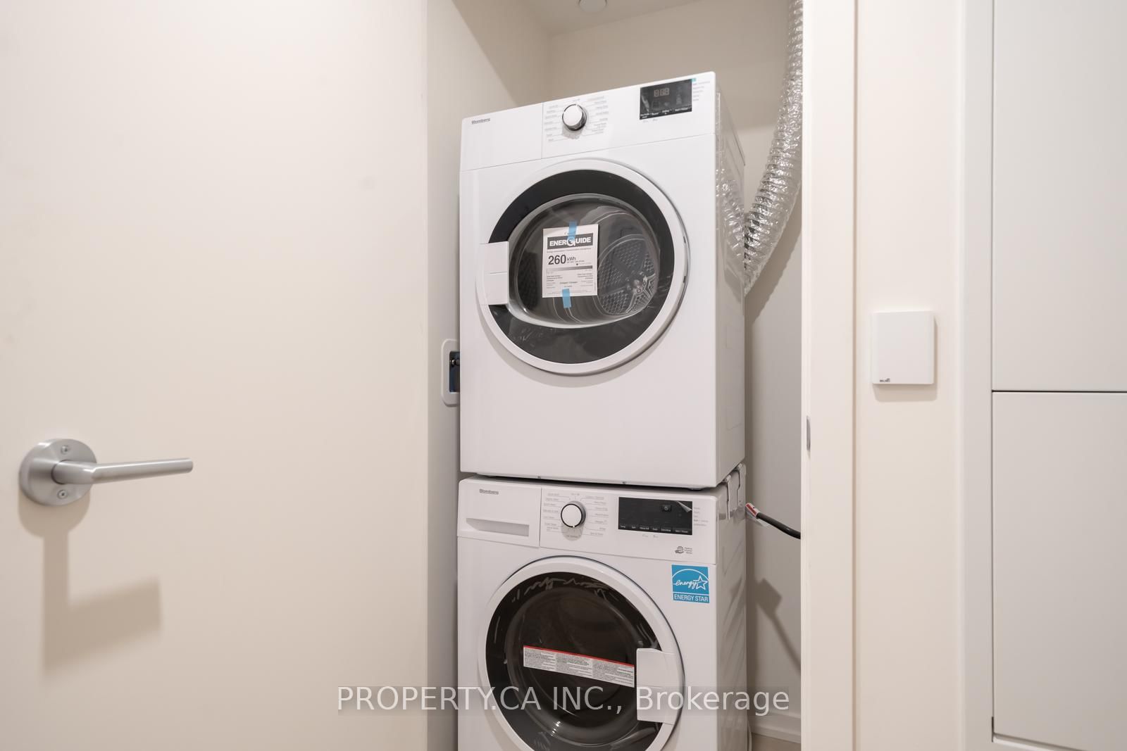 109 Erskine Avenue, Unit 604 - Photo 12