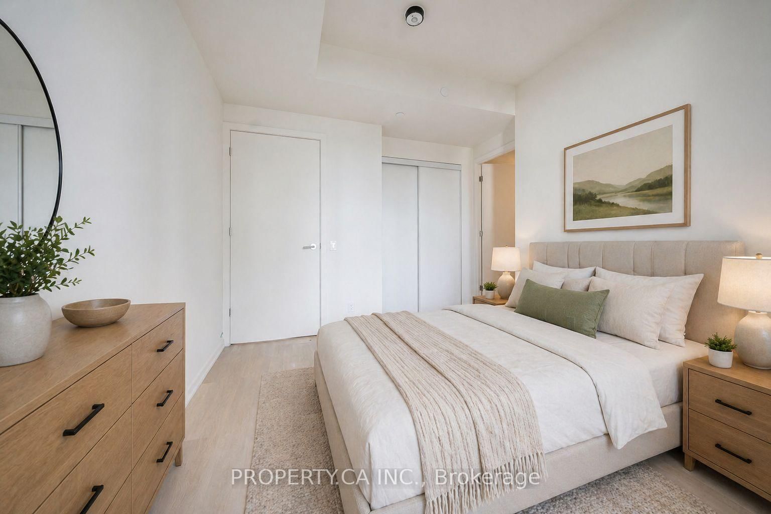 109 Erskine Avenue, Unit 604 - Photo 8