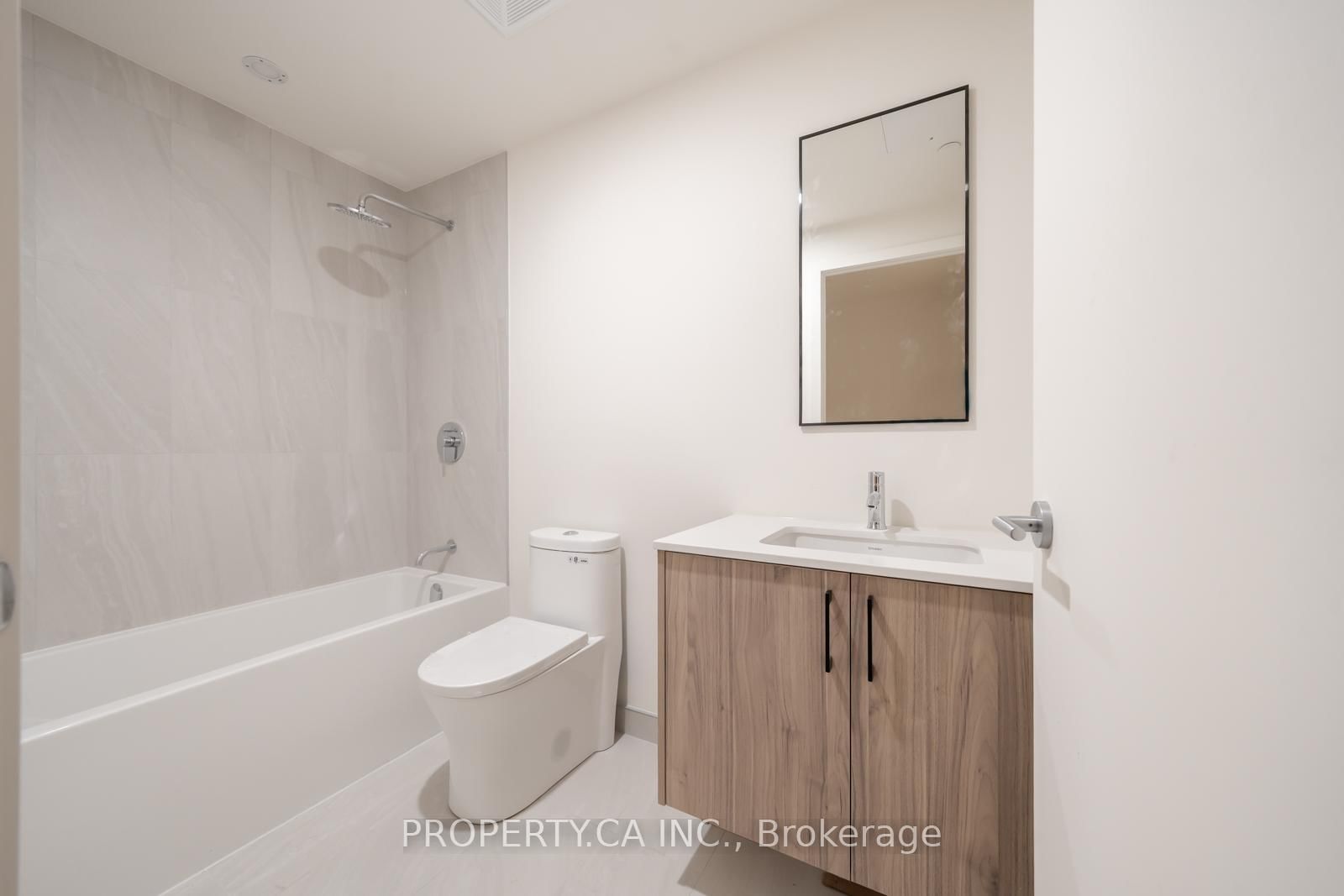 109 Erskine Avenue, Unit 604 - Photo 9