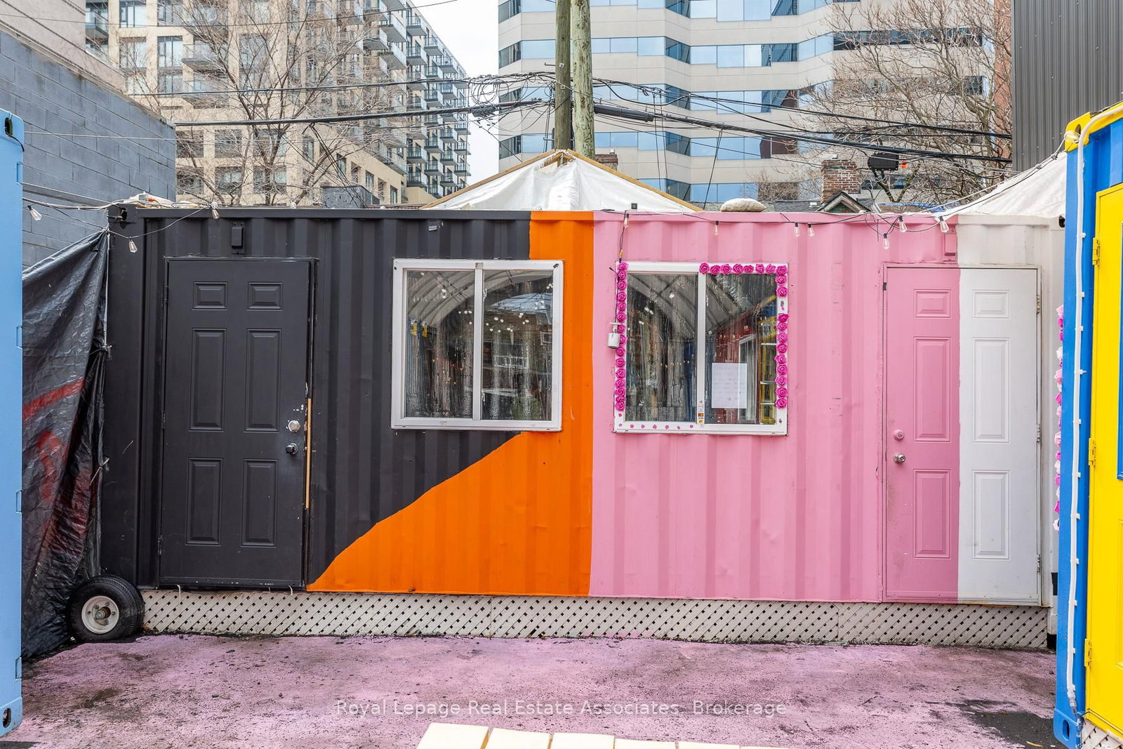 617 Queen Street W - Photo 14