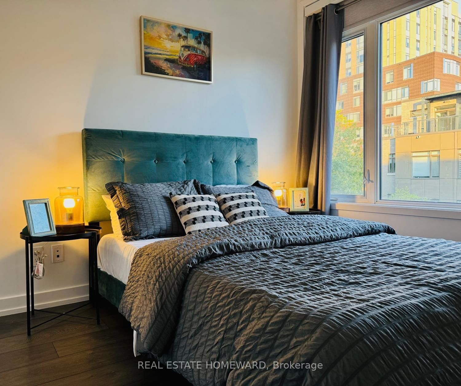 17 St. Bartholomew Street - Photo 2