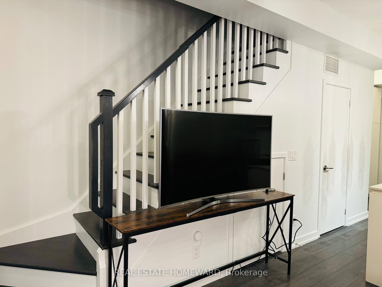 17 St. Bartholomew Street - Photo 6