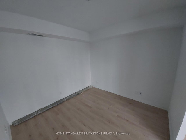 605 - 99 foxbar Road