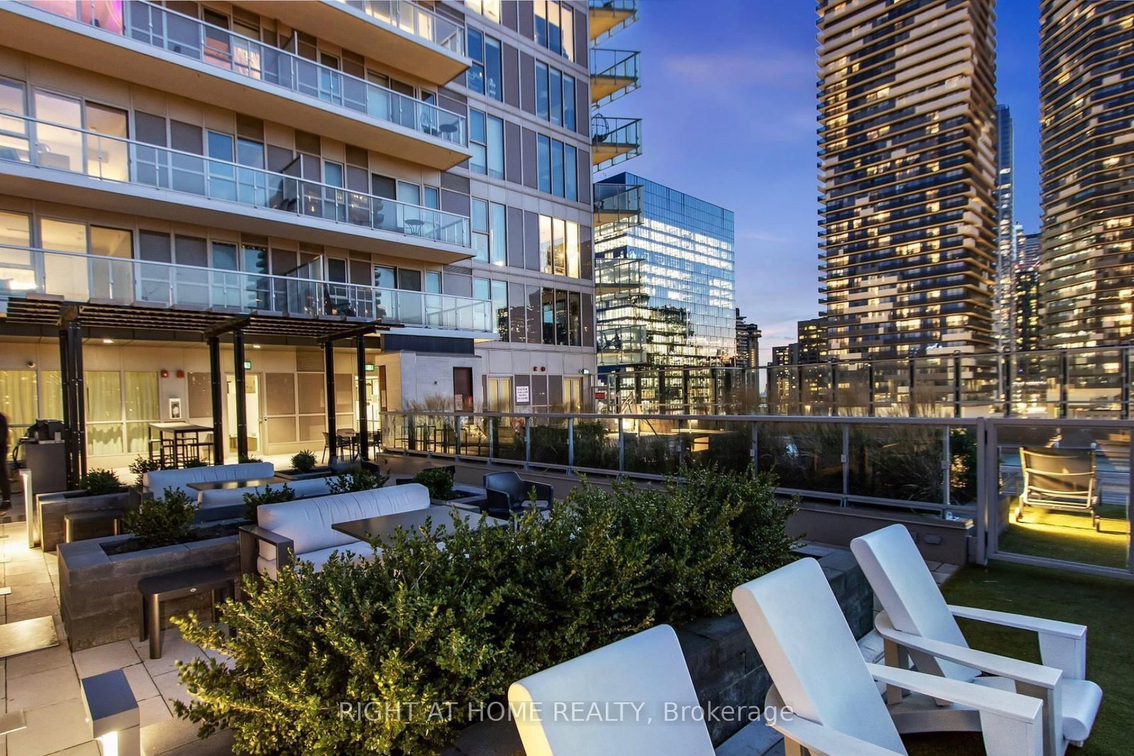 15 Lower Jarvis Street, Unit 1902 - Photo 20