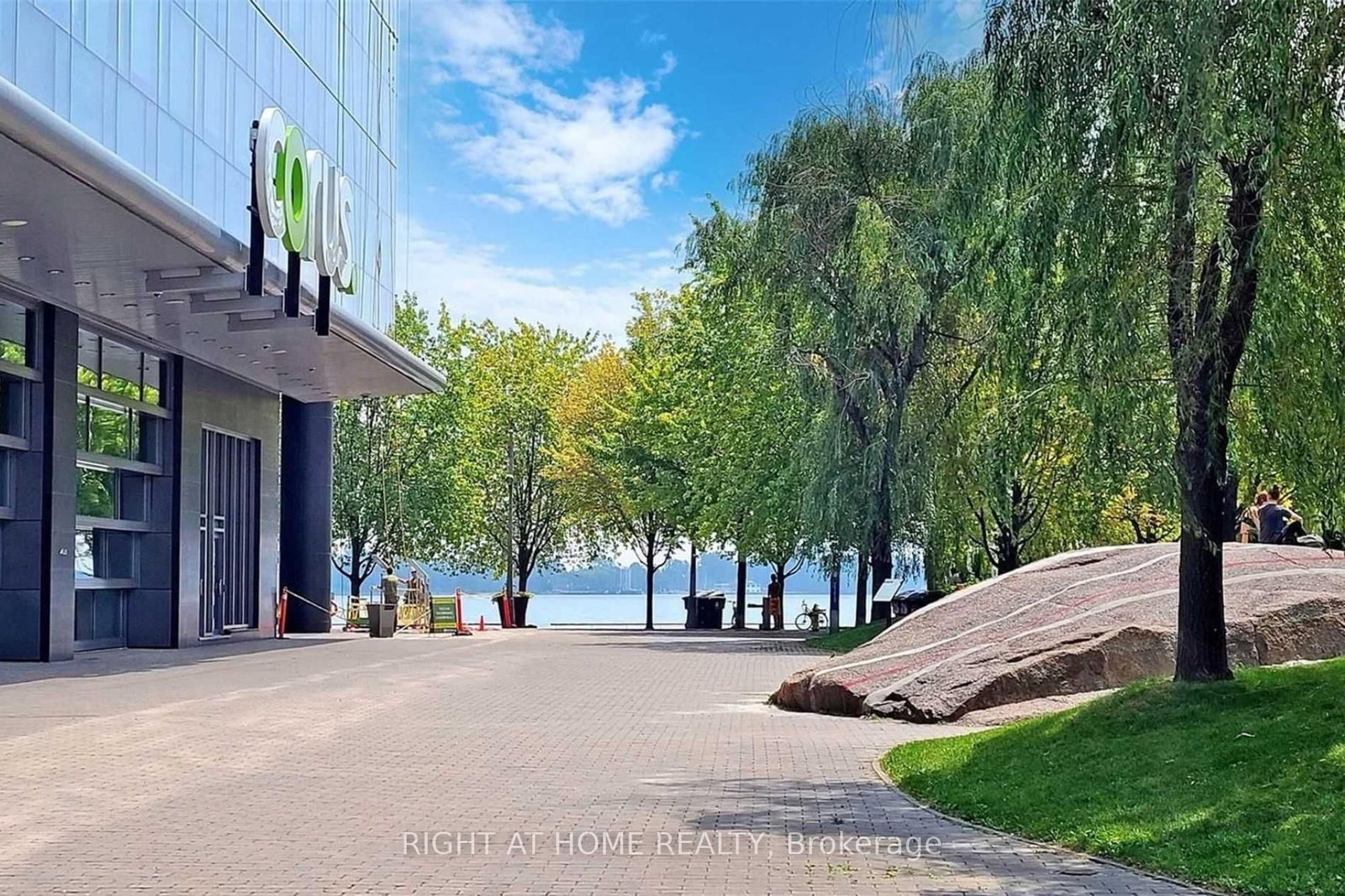 15 Lower Jarvis Street, Unit 1902 - Photo 23