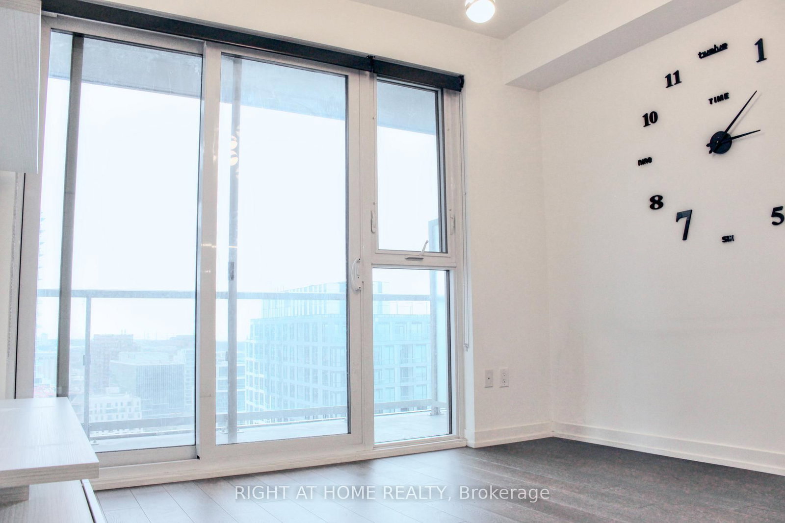 15 Lower Jarvis Street, Unit 1902 - Photo 6