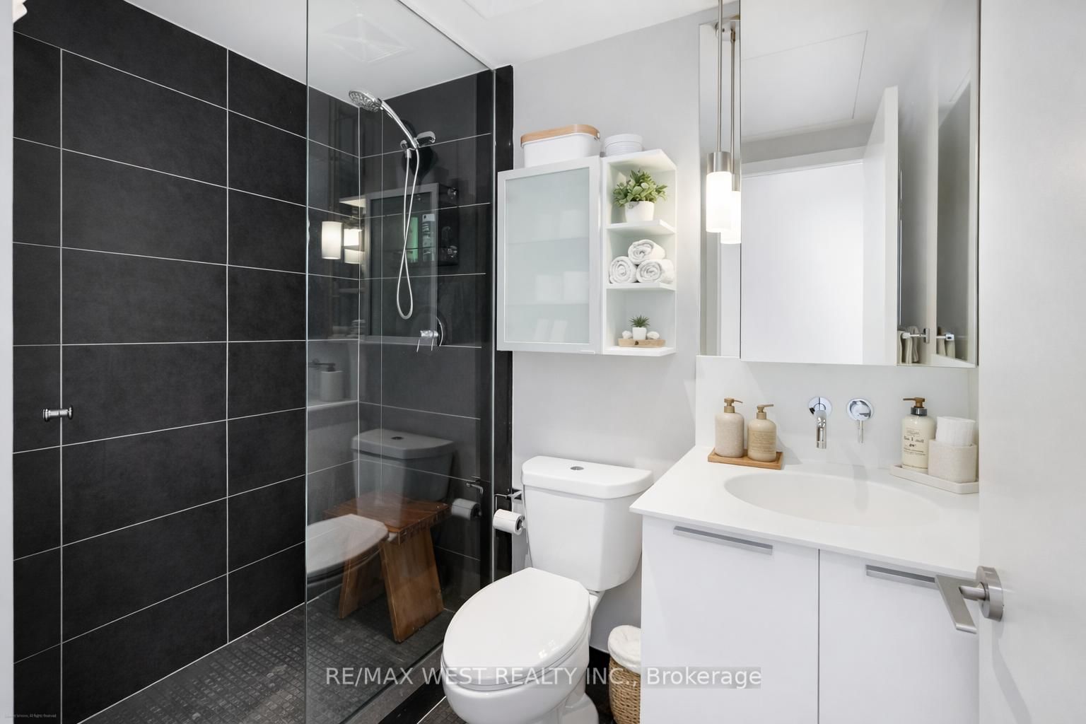 Condo for sale at 310-650 King Street, Toronto, Ontario, M5V 0H6 - Waterfront Communities C1 - MLS: C13021786