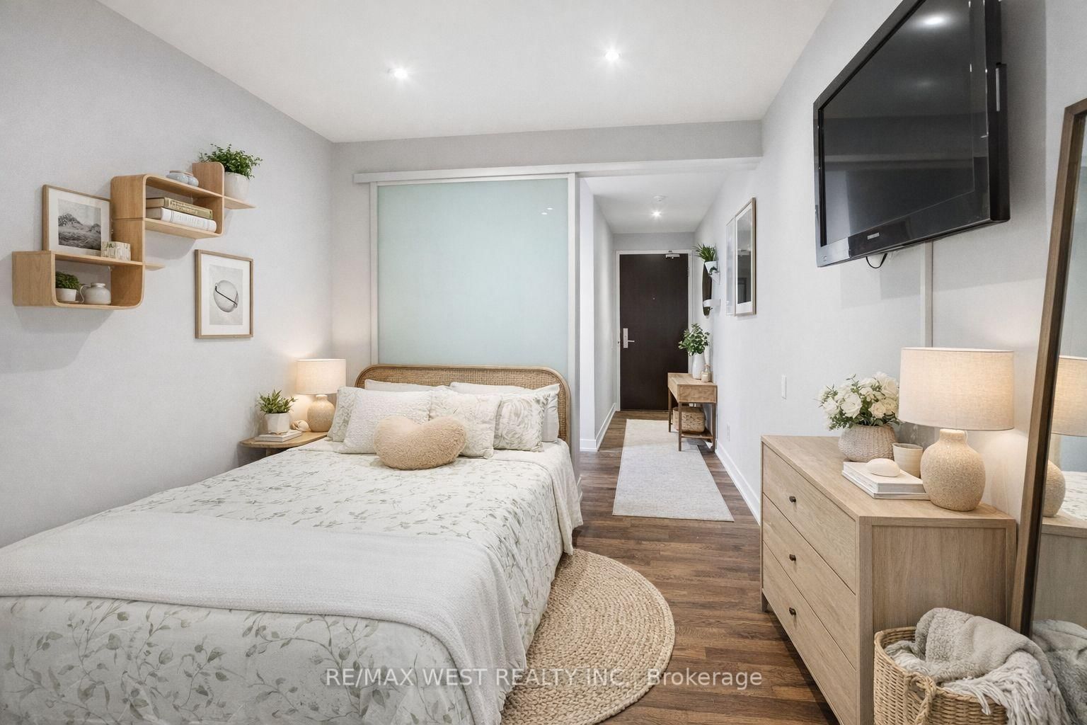 Condo for sale at 310-650 King Street, Toronto, Ontario, M5V 0H6 - Waterfront Communities C1 - MLS: C13021786