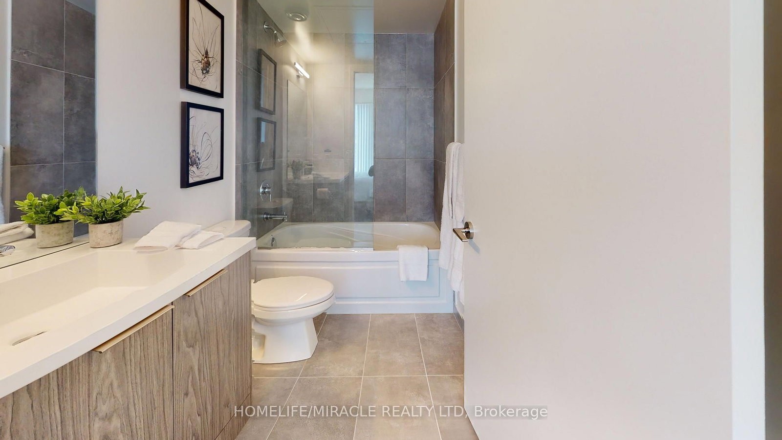 60 Shuter Street, Unit 2707 - Photo 38