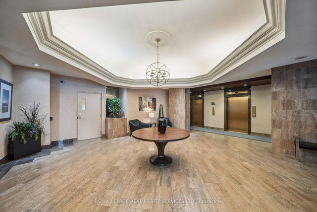 2001 - 75 Wynford Heights Crescent