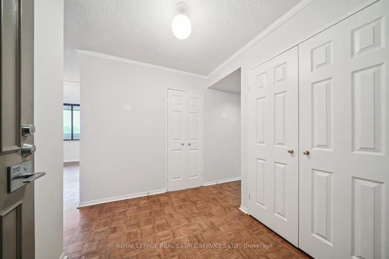 2001 - 75 Wynford Heights Cres, Toronto, M3C 3H9 | Image 3