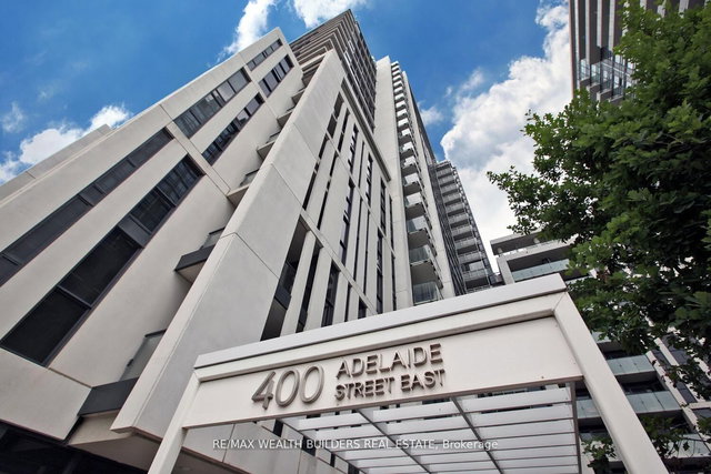 901 - 400 Adelaide Street E