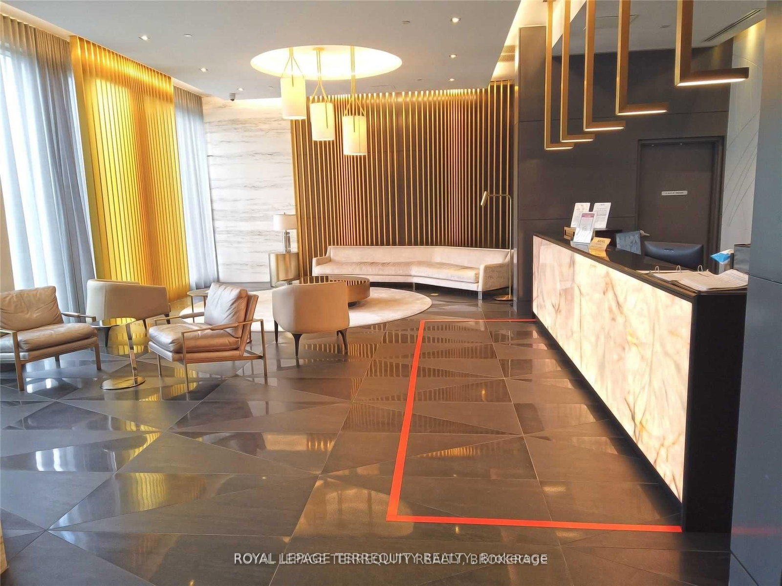 7 Kenaston Gardens, Unit 125 - Photo 3