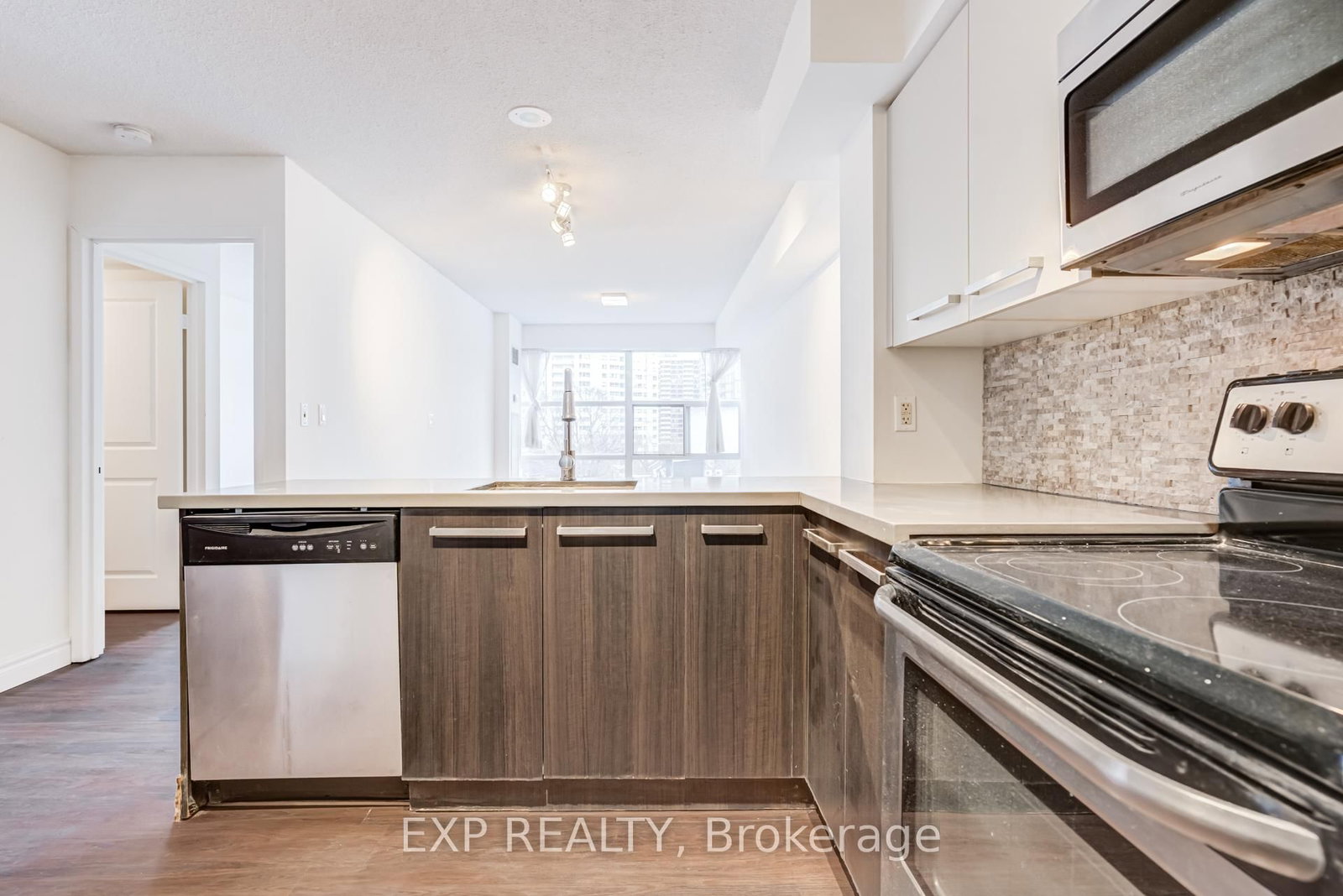 11 St. Joseph Street, Unit 809 - Photo 10