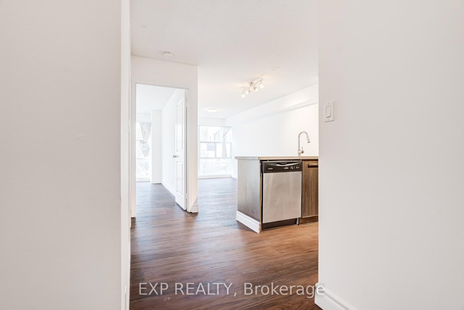 11 St. Joseph Street, Unit 809 - Photo 7