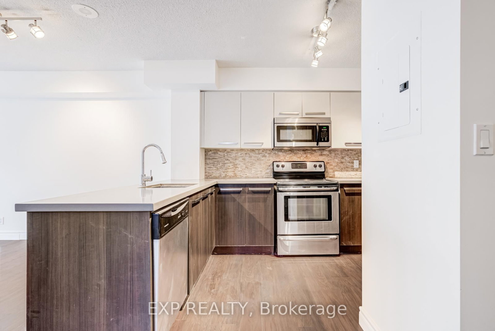 11 St. Joseph Street, Unit 809 - Photo 8