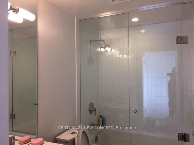 210 Simcoe Street, Unit 1312 - Photo 5