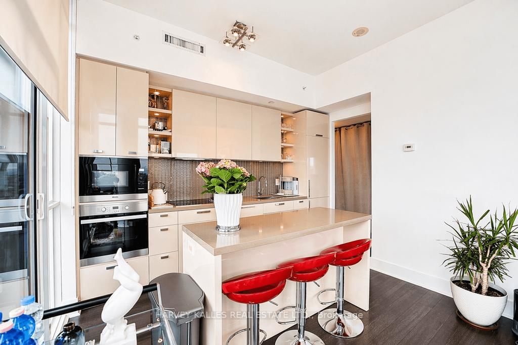 32 Davenport Road • #2603 • Toronto, ON photo 20