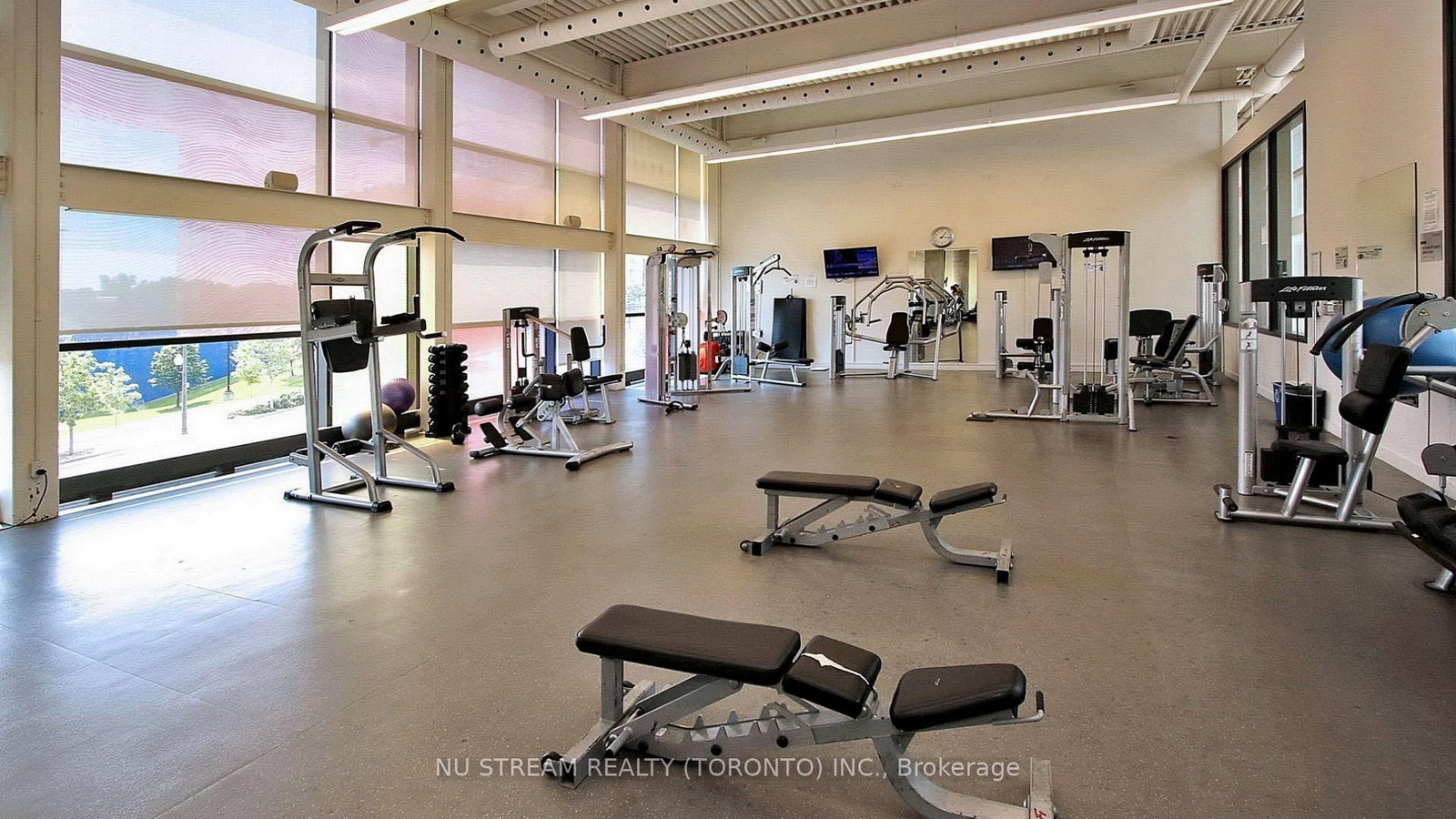 19 Singer Court, Unit 1511 - Photo 13