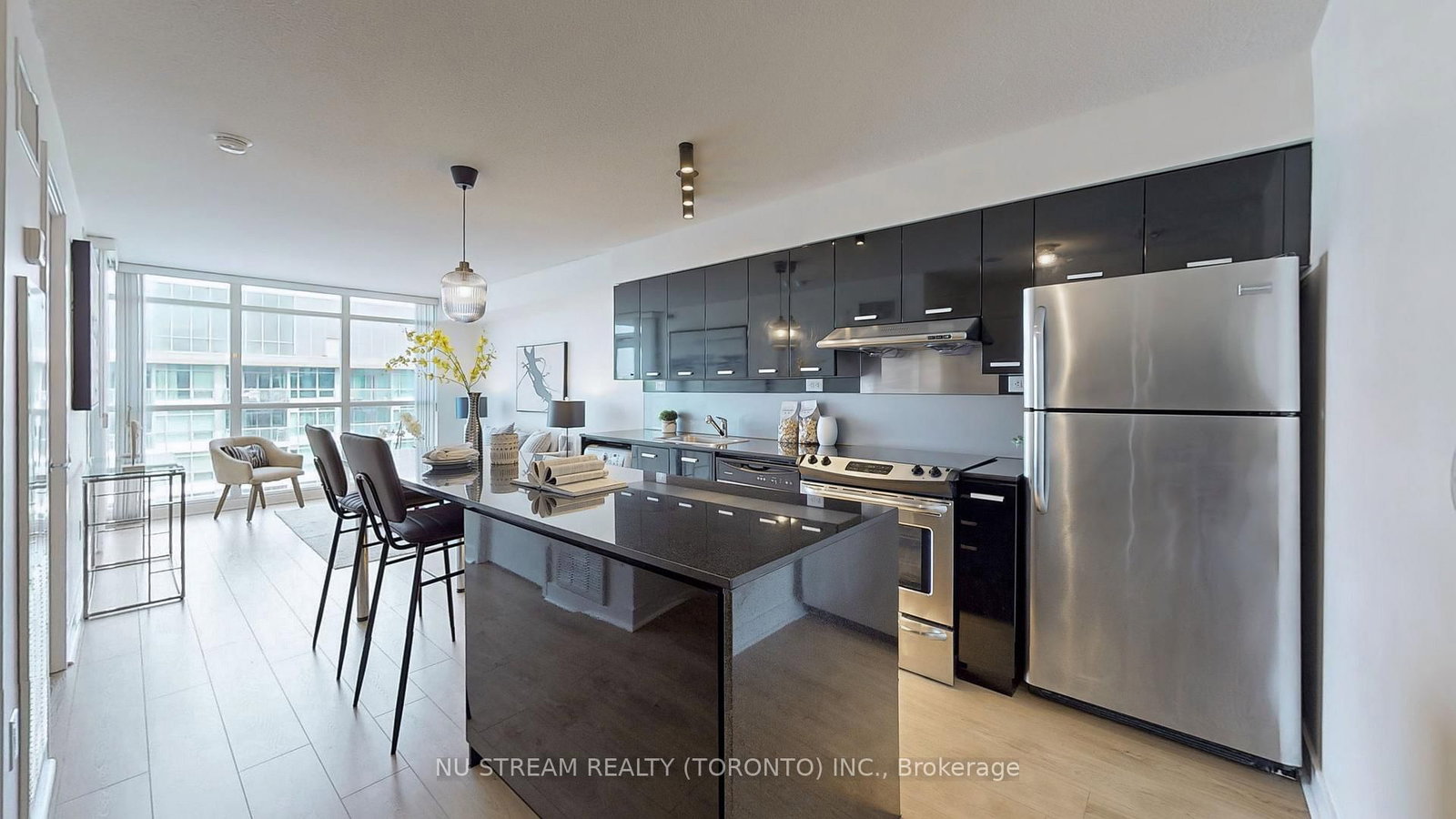 19 Singer Court, Unit 1511 - Photo 4