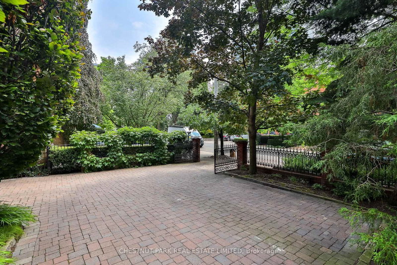 46 Lowther Ave, Toronto, M5R 1C6 | Image 3