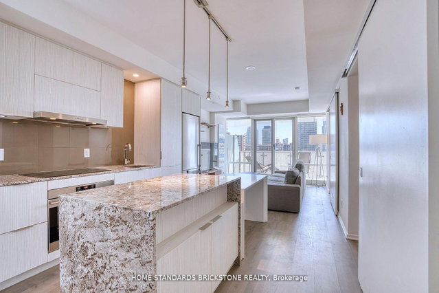 1306 - 1 Bloor Street E