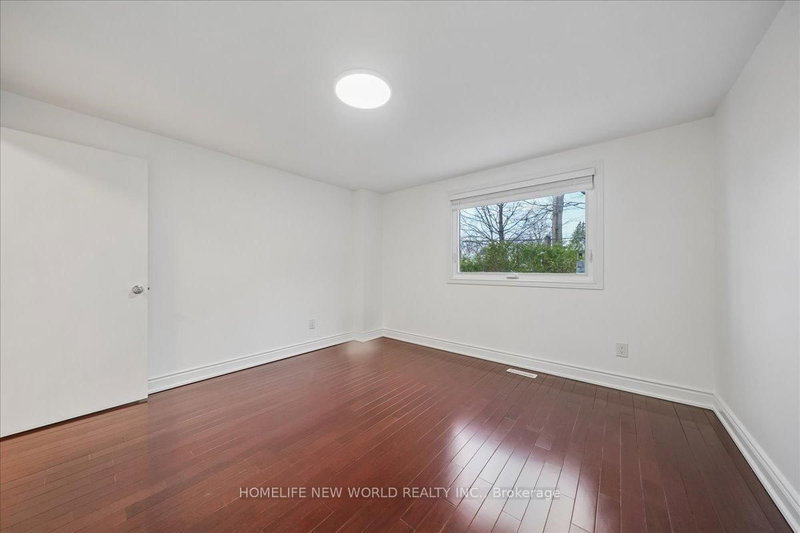 Main Floor & upper Floor - 16 Flavian Cres, Toronto, M2H 1V9 | Image 3