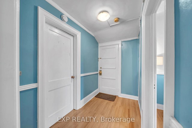 Third Floor - 896 Avenue Road