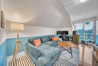 Unit Third Floor — 896 Avenue Road — photo 5
