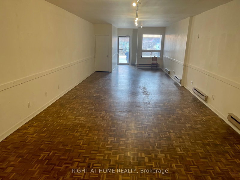 Main - 256 Lansdowne Ave, Toronto, M6H 3X9 | Image 3