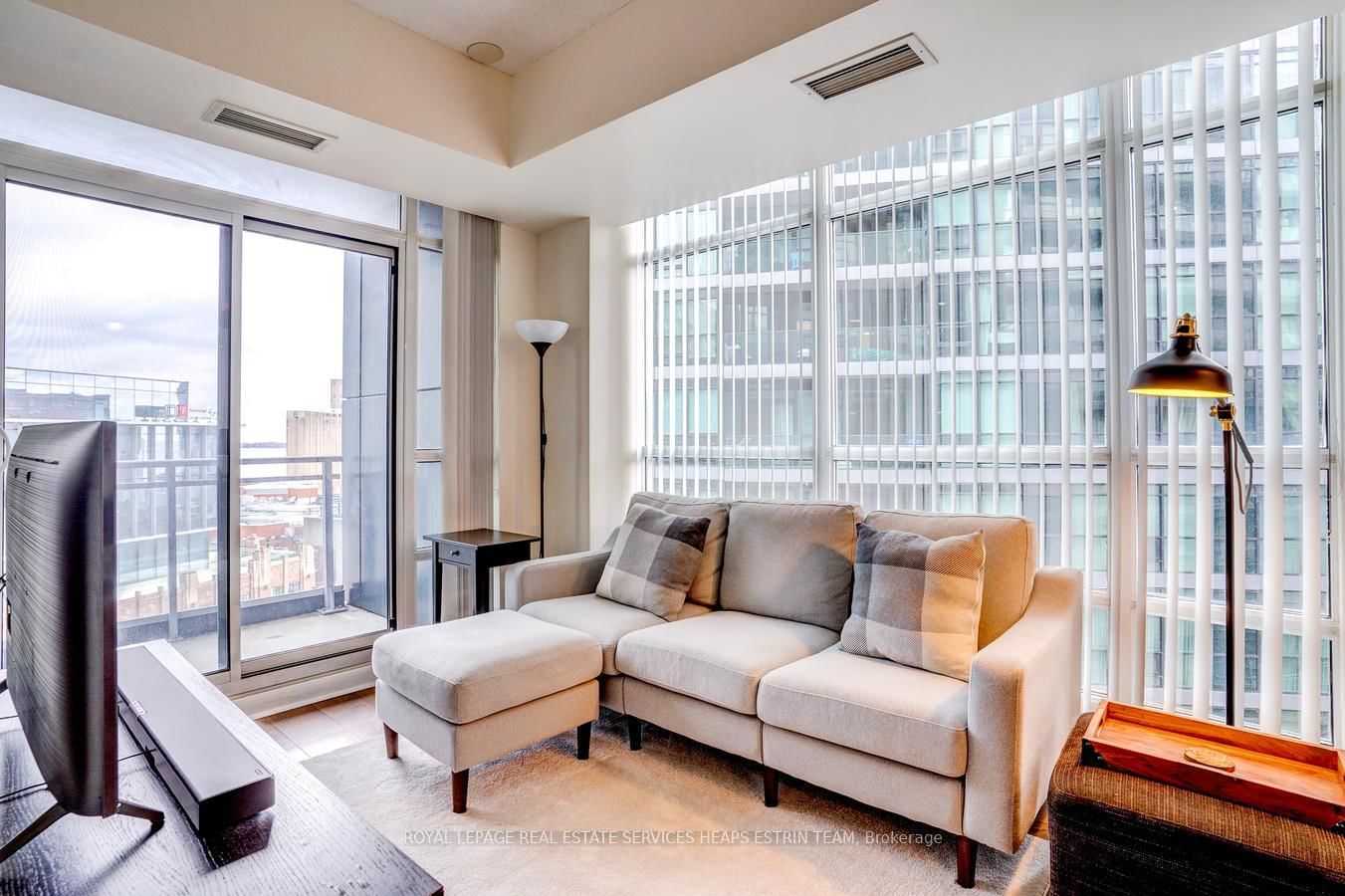 15 Bruyeres Mews, Unit 1004 - Photo 8