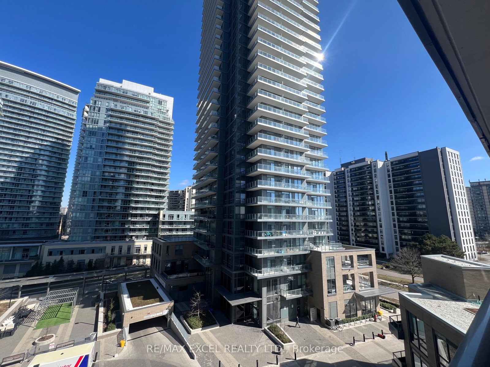 50 Forest Manor Road, Unit 607 - Photo 18