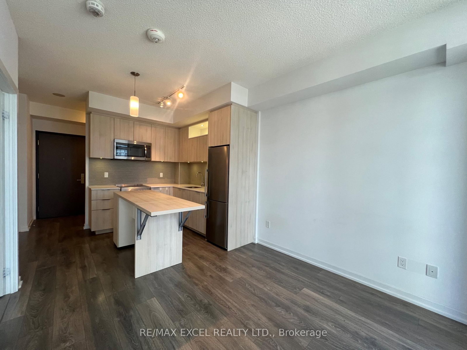 50 Forest Manor Road, Unit 607 - Photo 8